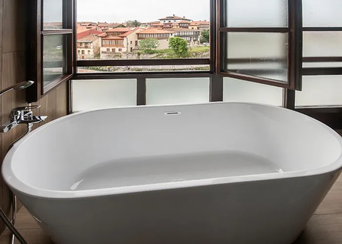 El Mirador Del Puerto Llanes